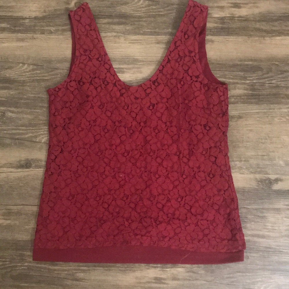 Banana Republic maroon lace overlay tank top.